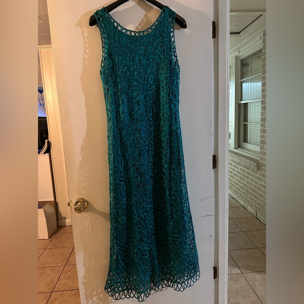 Beautiful Teal beaded gown, great for ball or a mother wedding dress size 1x